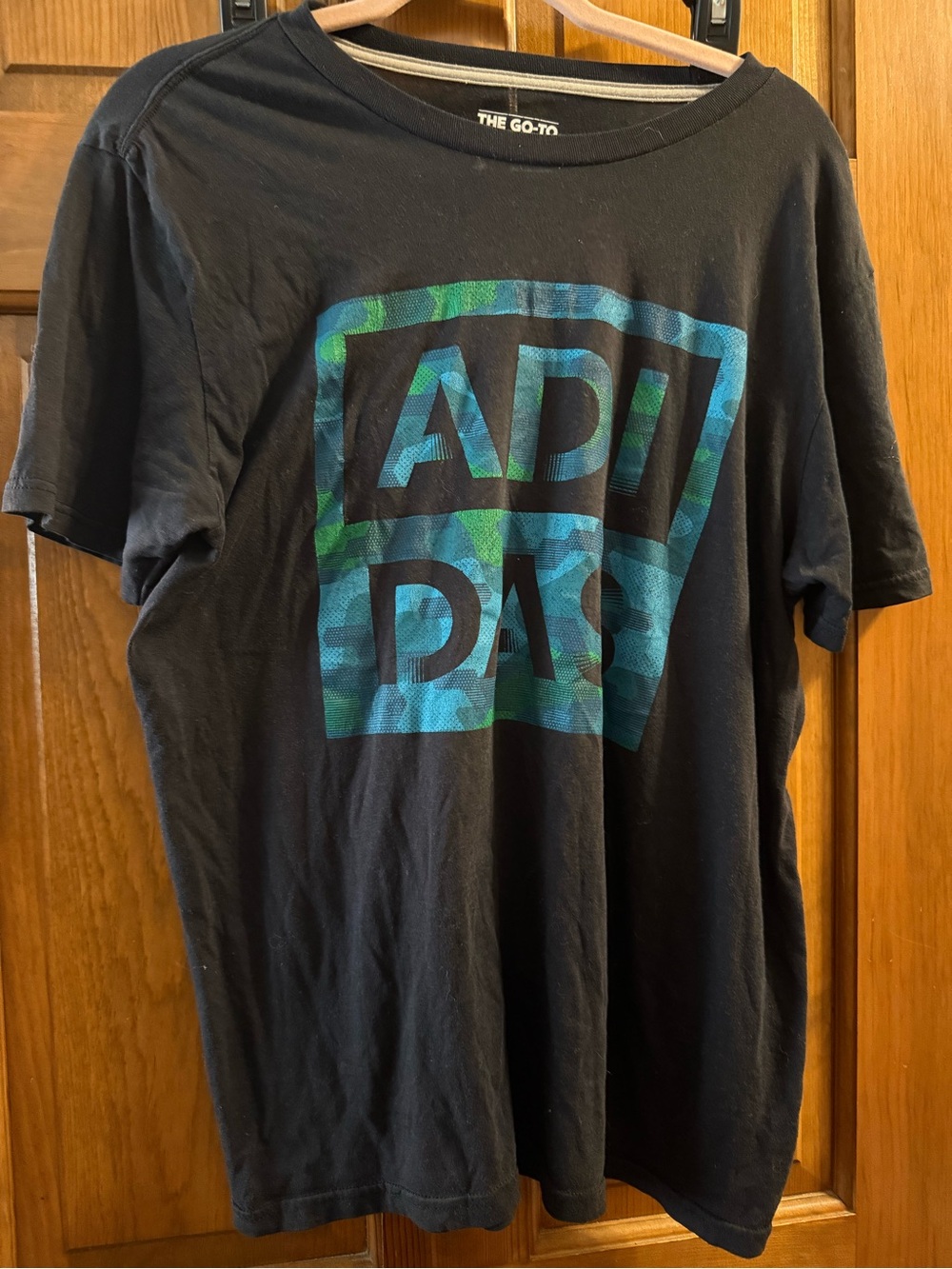 Adidas men’s large t-shirt